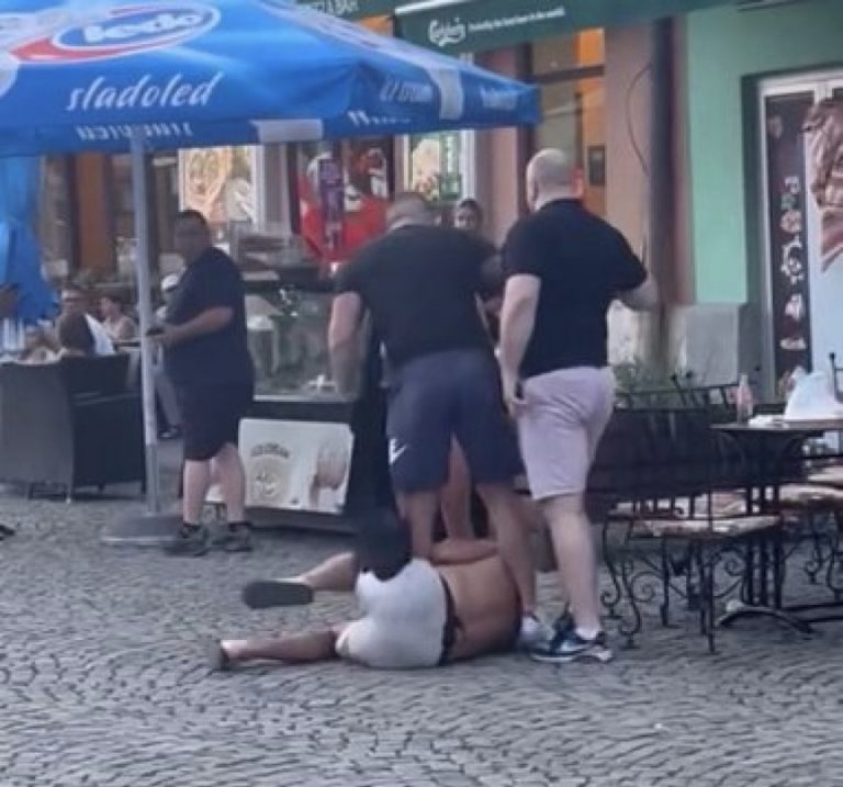 Napad u centru Tuzle: Mladić pretučen zbog majice Crvene zvezde