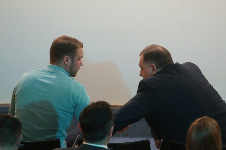 Stanivuković: Ne mogu otići u WC (VIDEO)