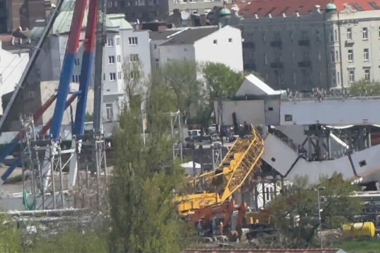 Nesreća u Srbiji: Obrušio se kran sa teretom teškim 350 tona, ima stradalih