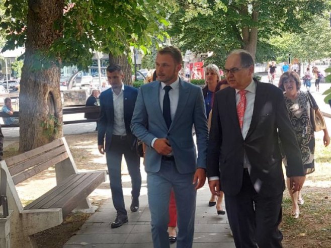 Kristijan Šmit odmarao pored Vrbasa u Banjaluci (FOTO)