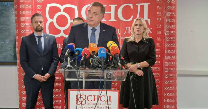 Stenogrami koje SNSD želi da zaboravi: Kako je Dodikova stranka 2007. glasala za zakon koji danas naziva “otimačinom”
