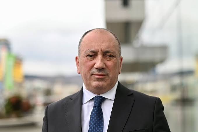 (FOTO) “Sve ćemo znati ubrzo” Crnadak pita da li svi u opoziciji mogu garantovati da neće praviti Vladu sa SNSD