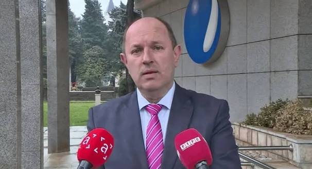 Petrović morao hitno pozajmiti milione od privatnika da spasi ERS